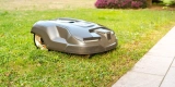 Welcher Rasenmähroboter ist am besten für einen mittelgroßen Garten in den USA?